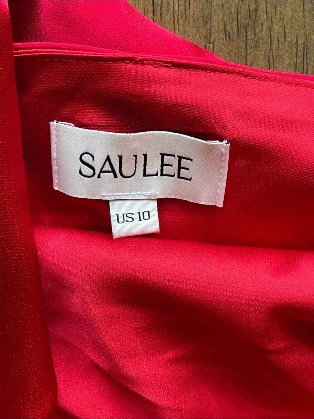 Sau Lee CALLIE SATIN GOWN Maxi dress in Red - Picture 9 of 10
